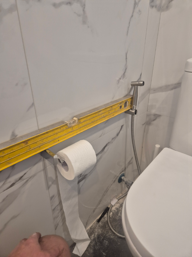 Checking if the bidet is level