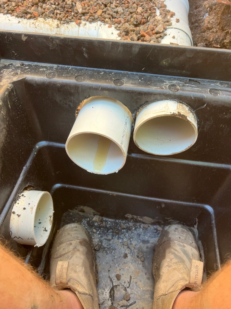 Connecting the pipes for drainage system