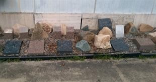 Memorials stones