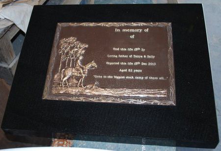 Bronze memorial plaque