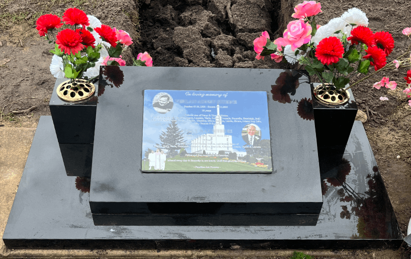 lawn granite memorial