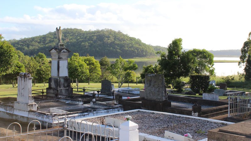 Samsonvale Cemetery | Monumental Stones | Urns  