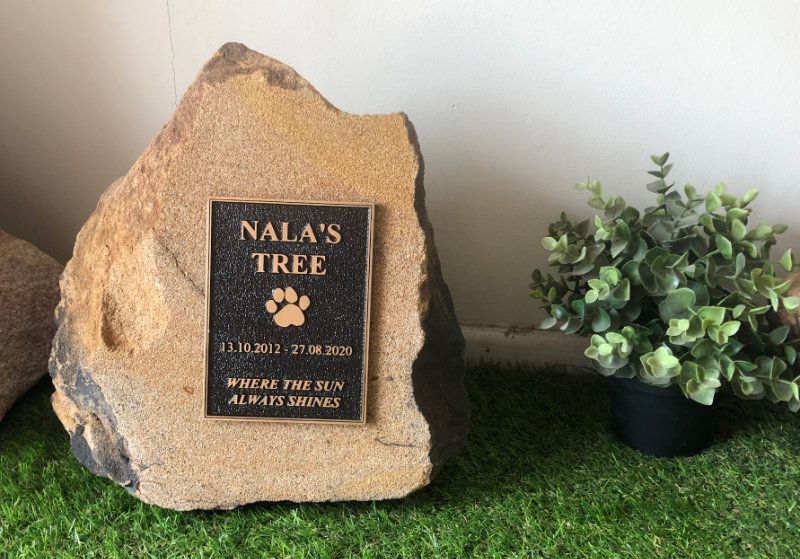 Pet memorial best sale plaques australia