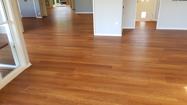 Hybrid Flooring - looks so good it could be the real thing 