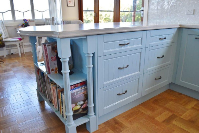 Open Shelving and Deep Drawers