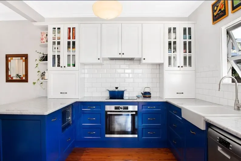 subway tiles kitchen splashback