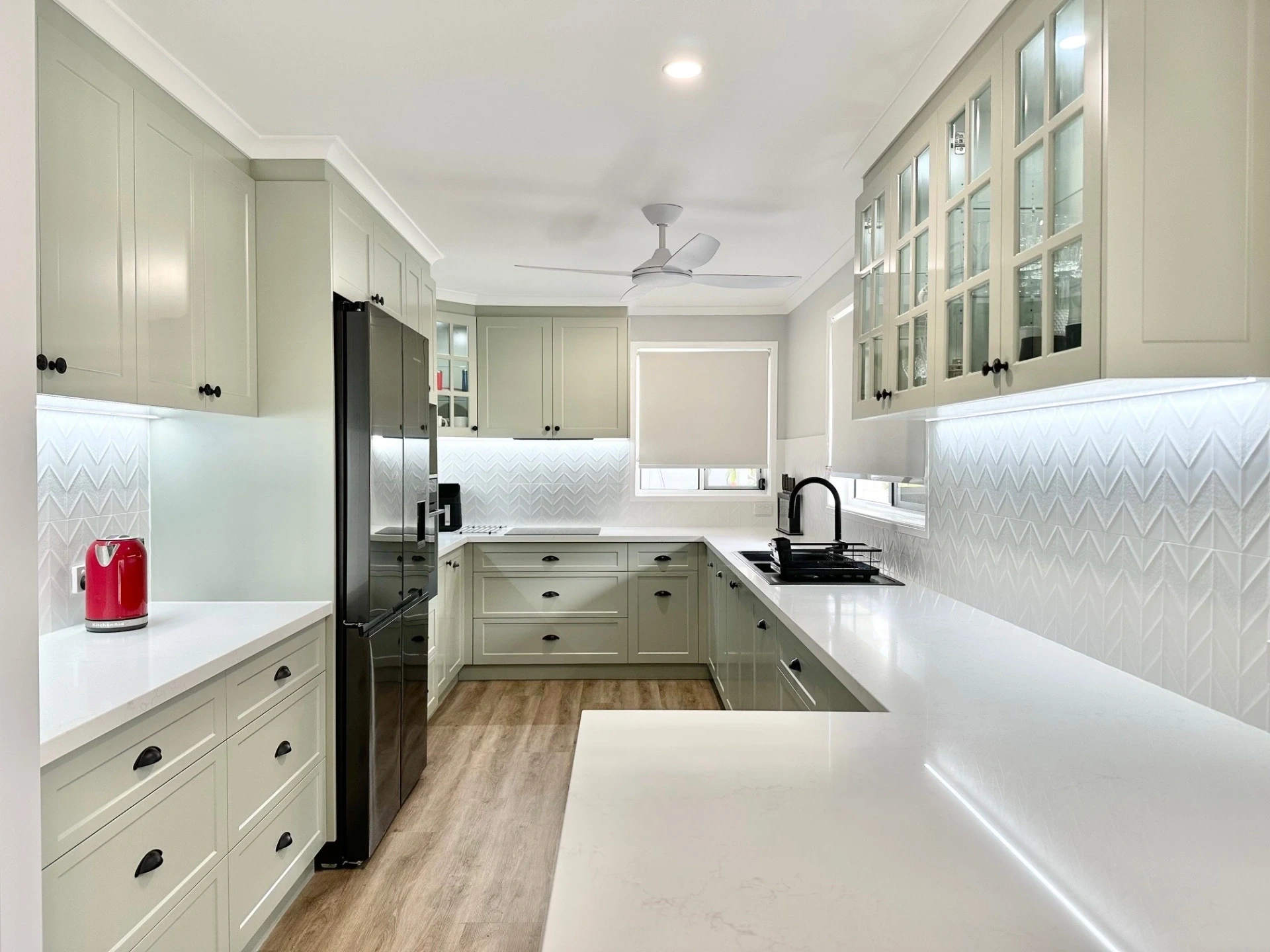 Elegant Morayfield Kitchen