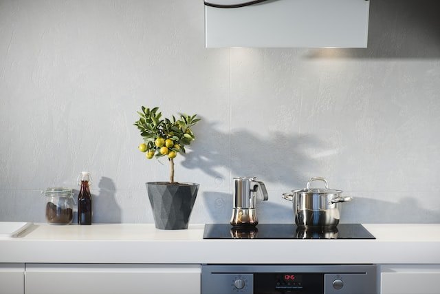 Electric cooktop in kitchen