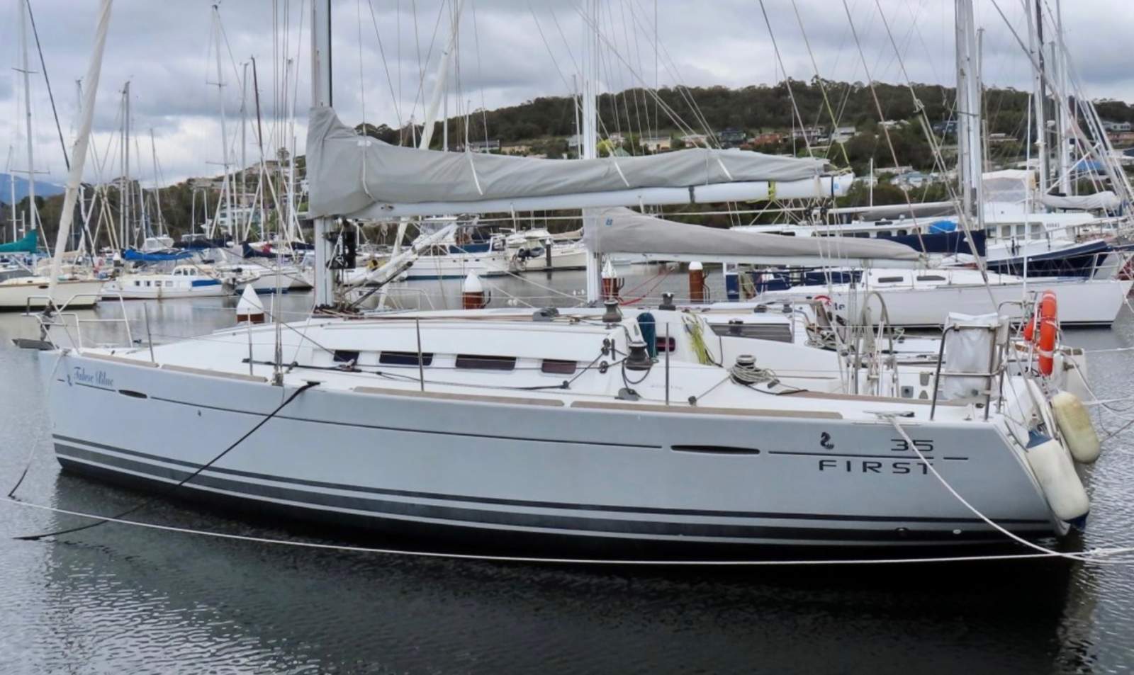 Beneteau First 35