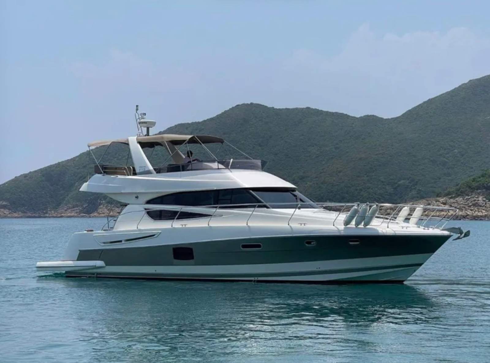 Prestige 520 F-Line