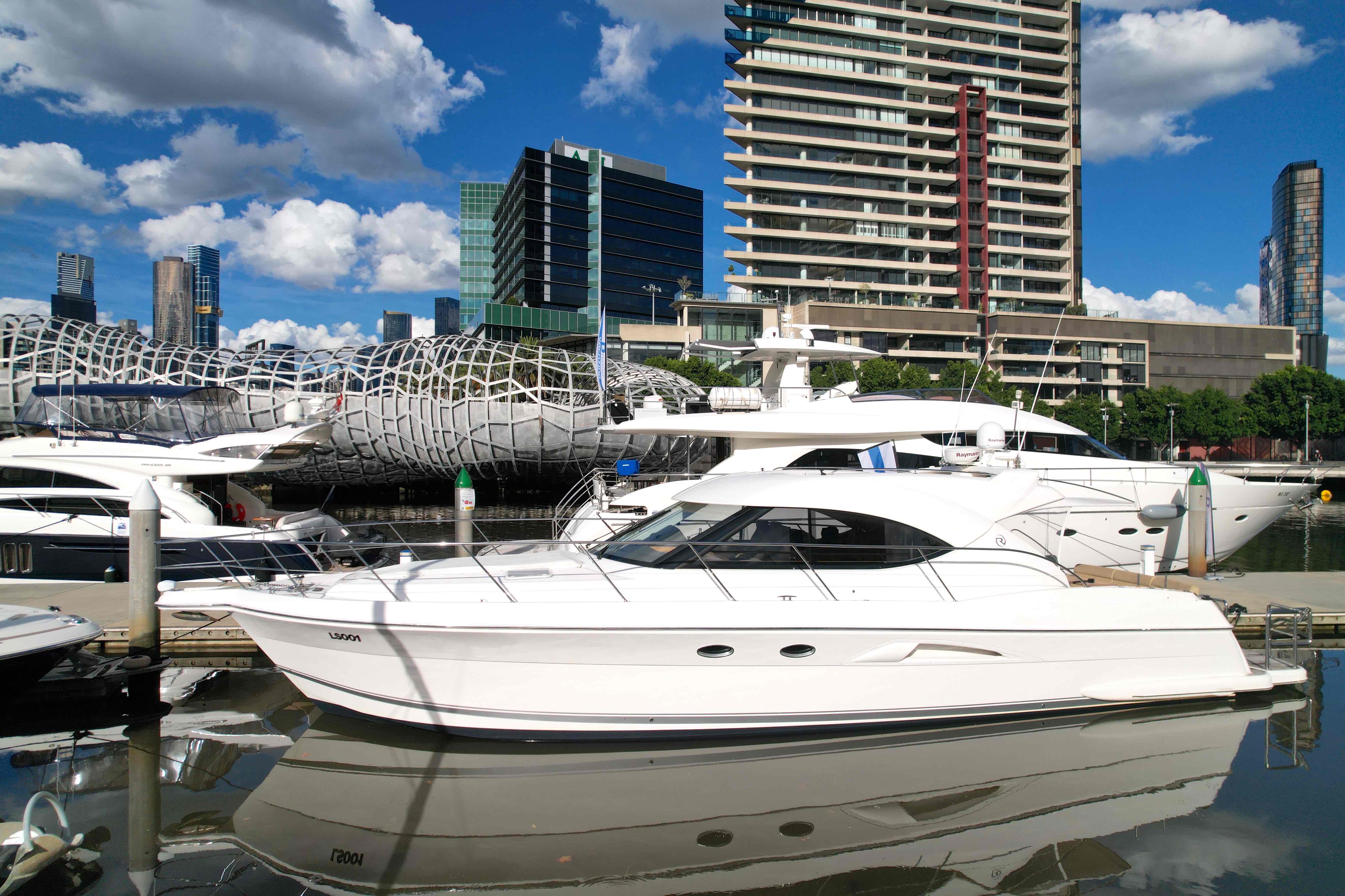 Riviera 5000 Sport Yacht 2010 