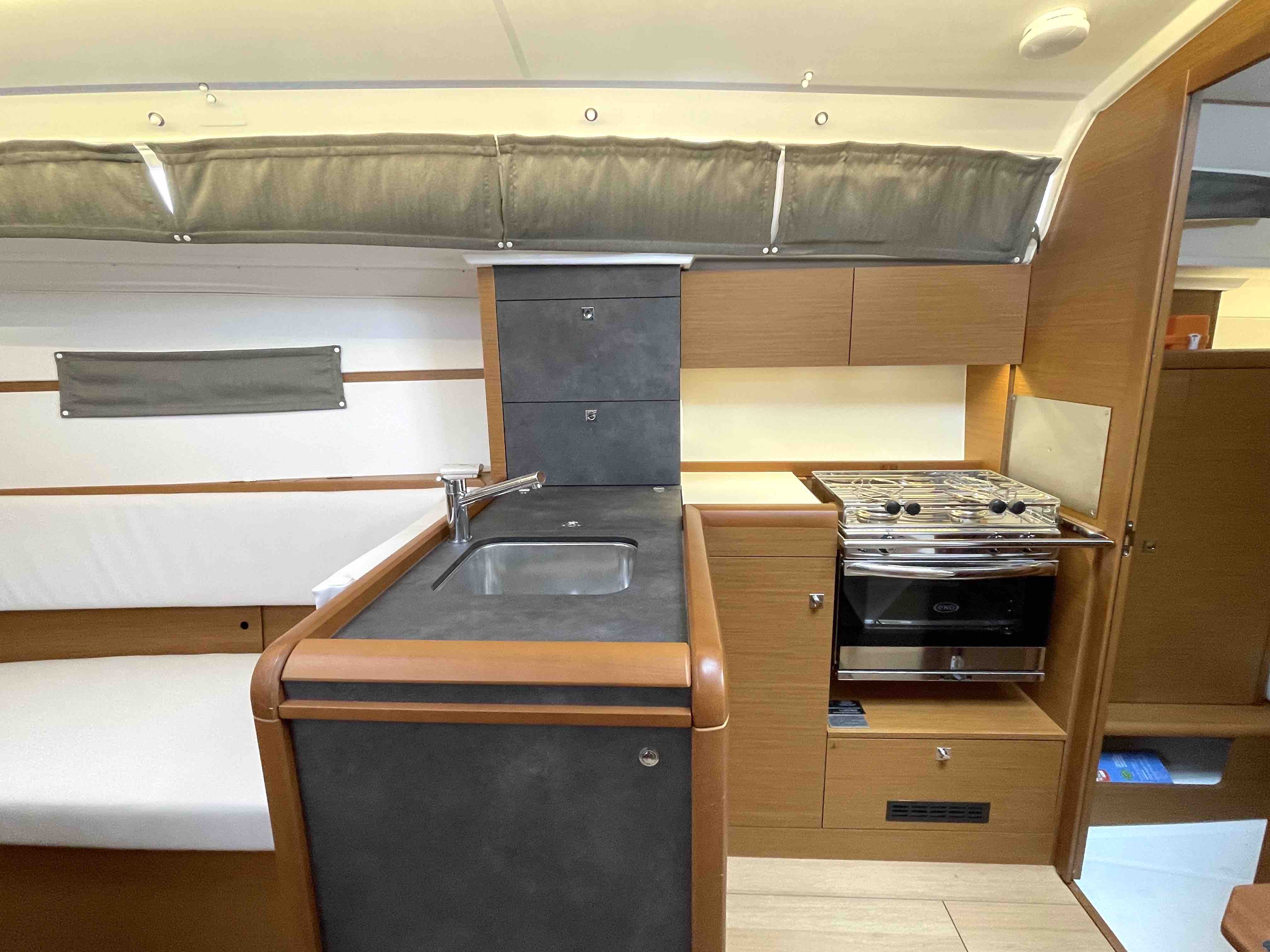 Jeanneau Sun Odyssey 349 11