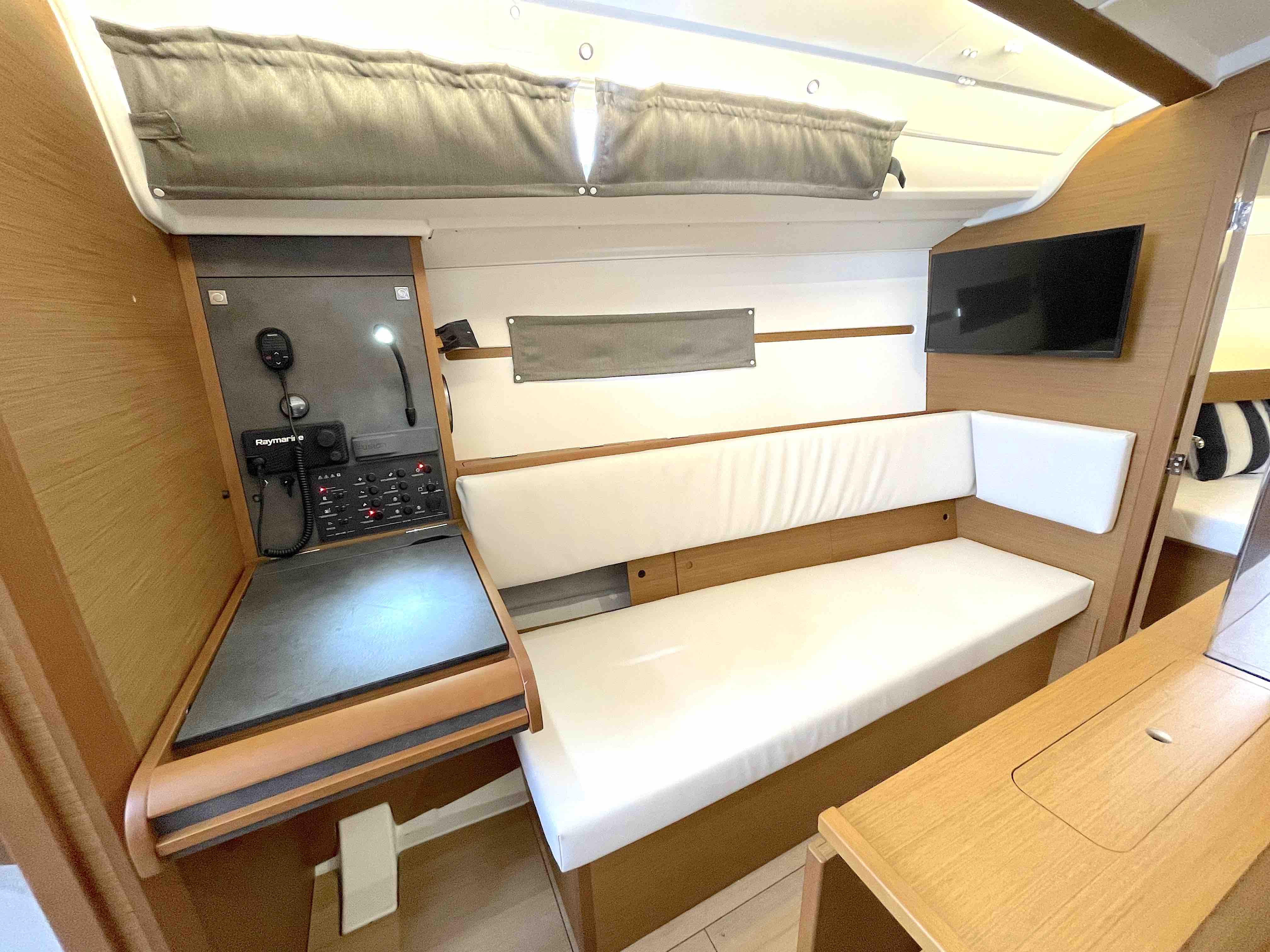 Jeanneau Sun Odyssey 349 9