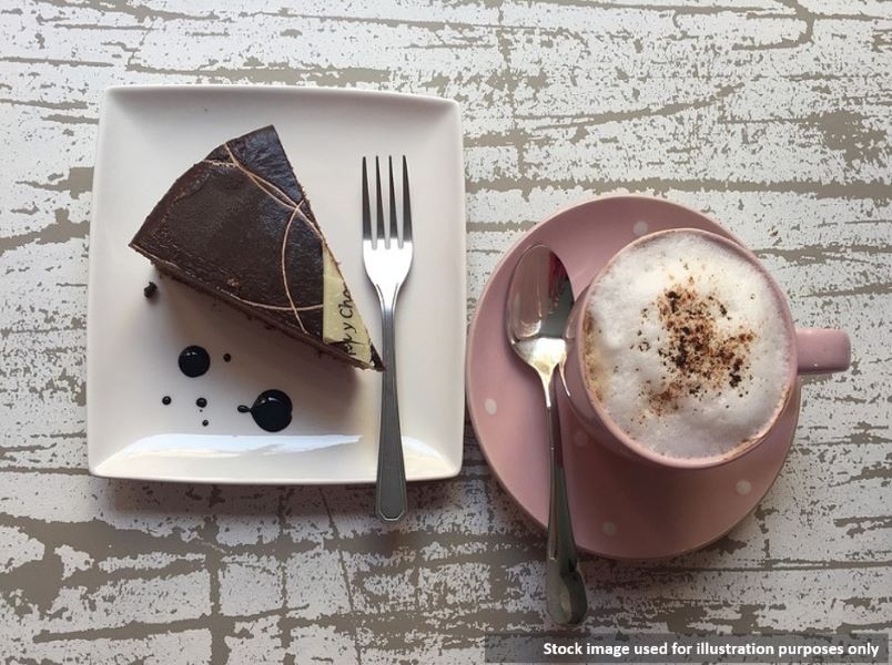 Southern suburbs cafe with prime shopping centre position