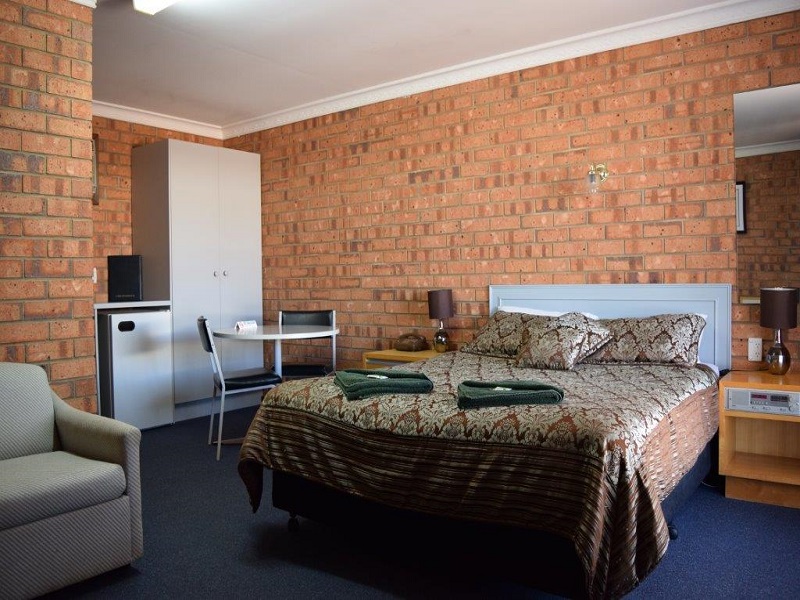 Roundhouse Motel, Peterborough