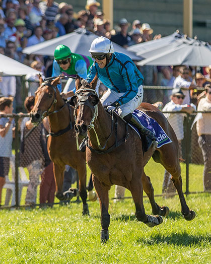 Oakbank Racing Carnival