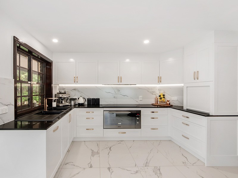 Black marble kitchen bench top