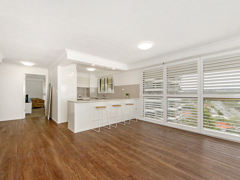 Burleigh Heads Unit Renovation