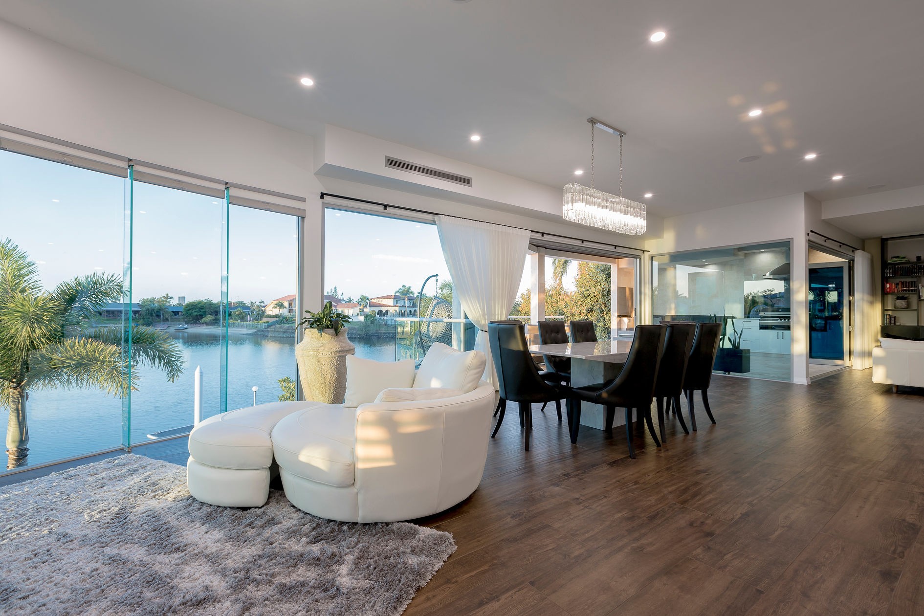 Canal Homes Gold Coast | Luxury Home Builders | Custom Homes | Symcorp