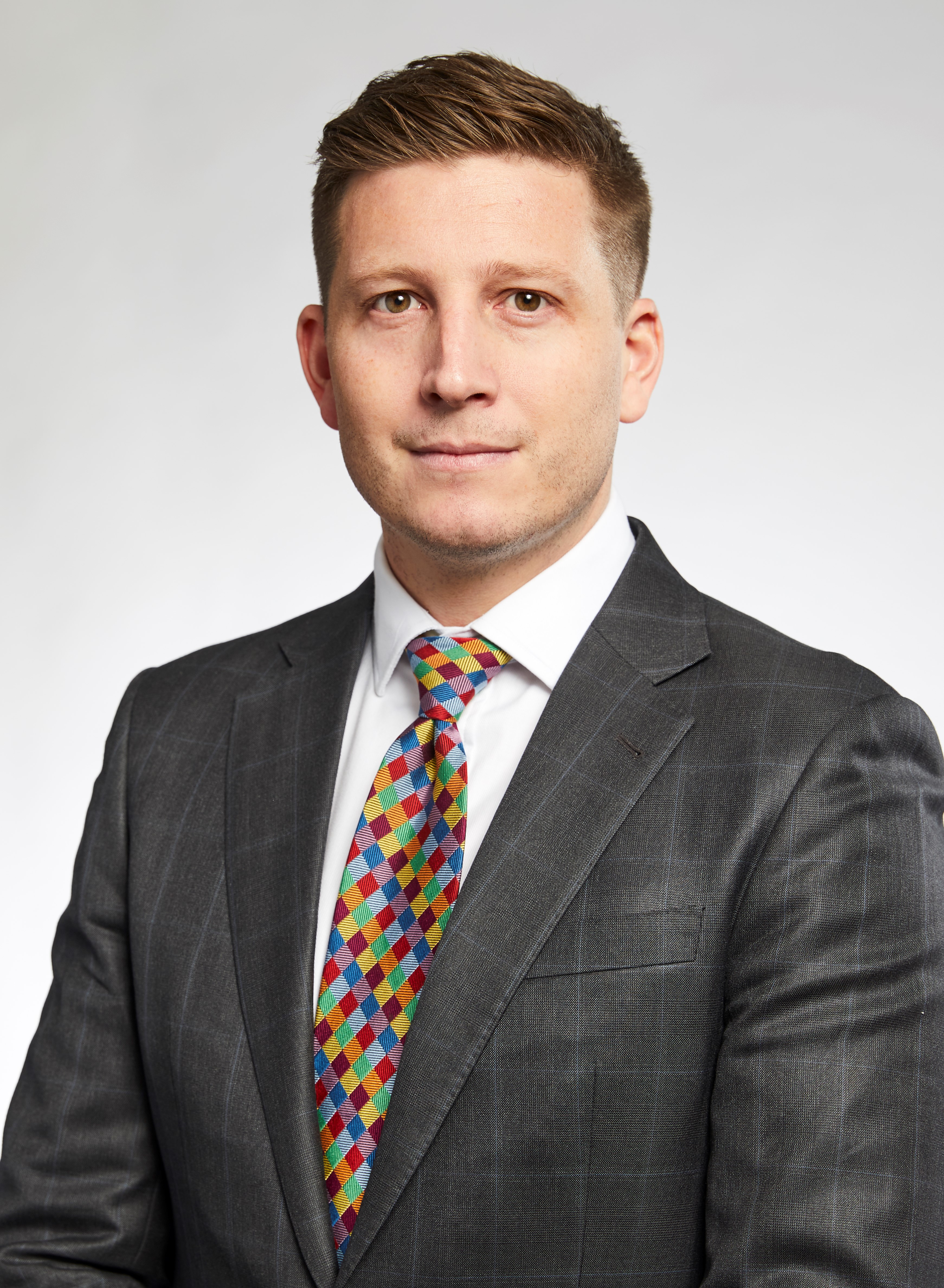 Lachlan Currie, LLB (Hons) BSc (Chem) (Melb)