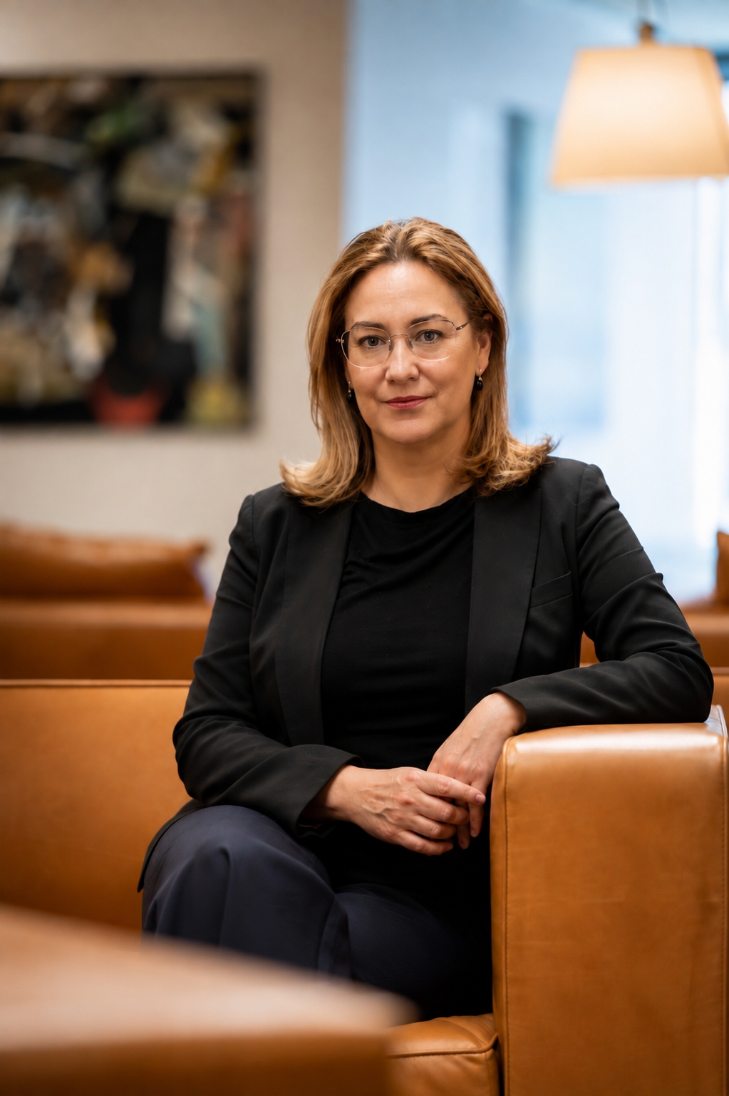 Nicola Collingwood,   LLB (Hons) 