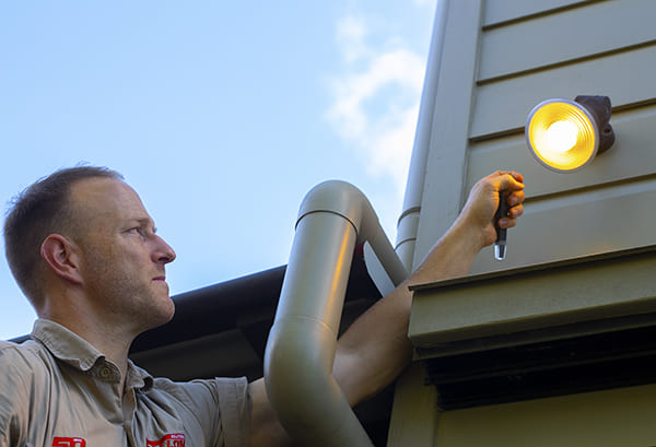 Outdoor lighting repairs