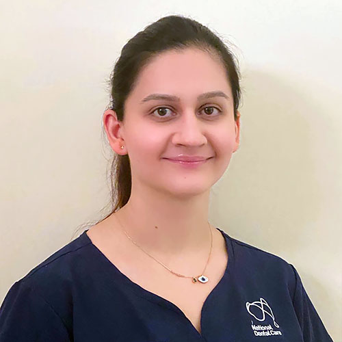 Dr Shivani Rattan - Dentist