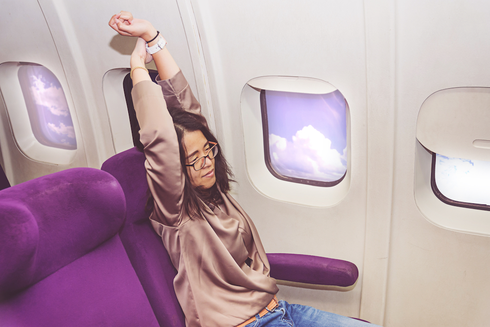 10 Stretches For Long Flights | A Physiotherapists Guide