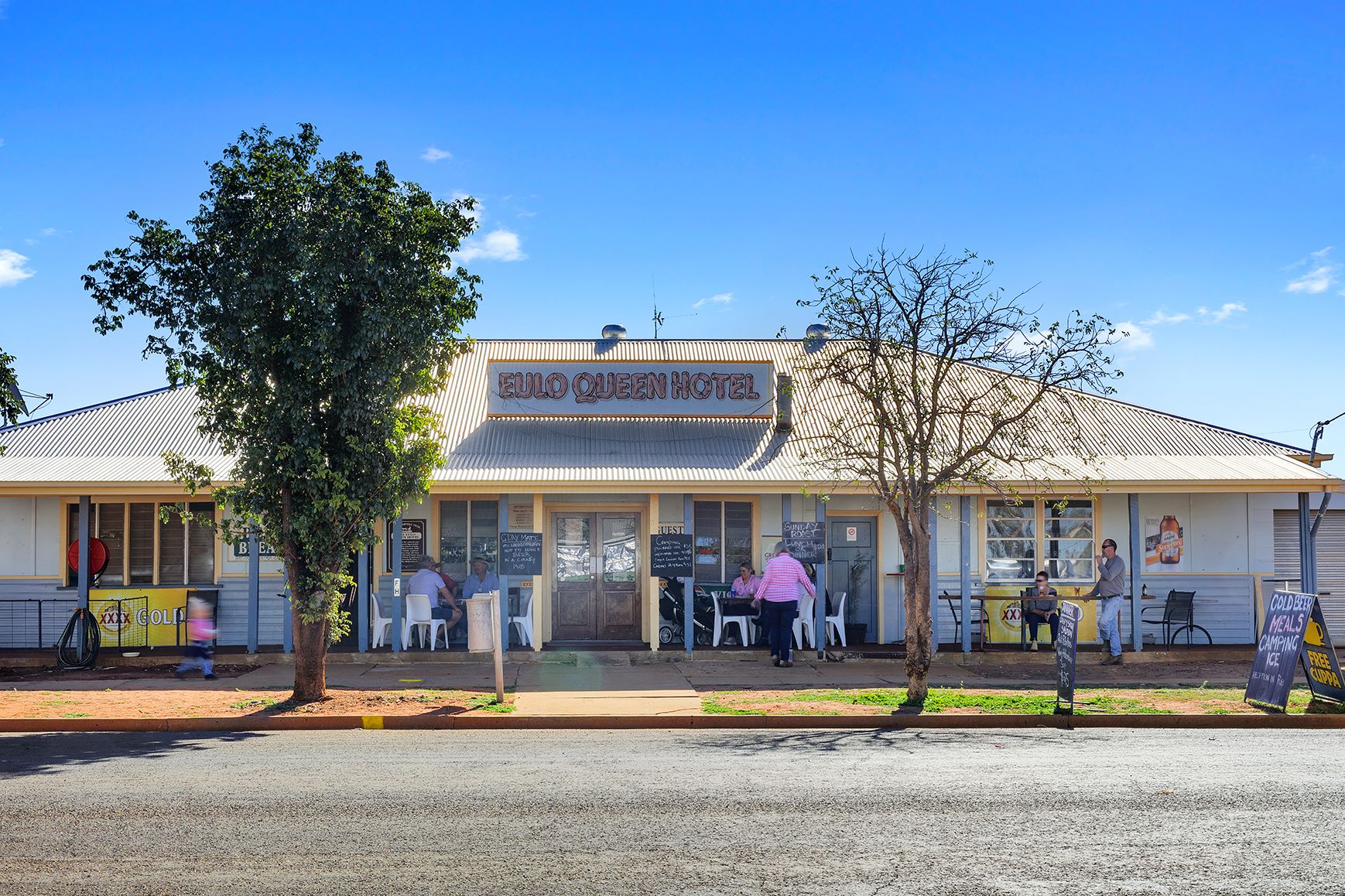 A charming image of the Eulo Queen Hotel, capturing the character of this historic establishment. 