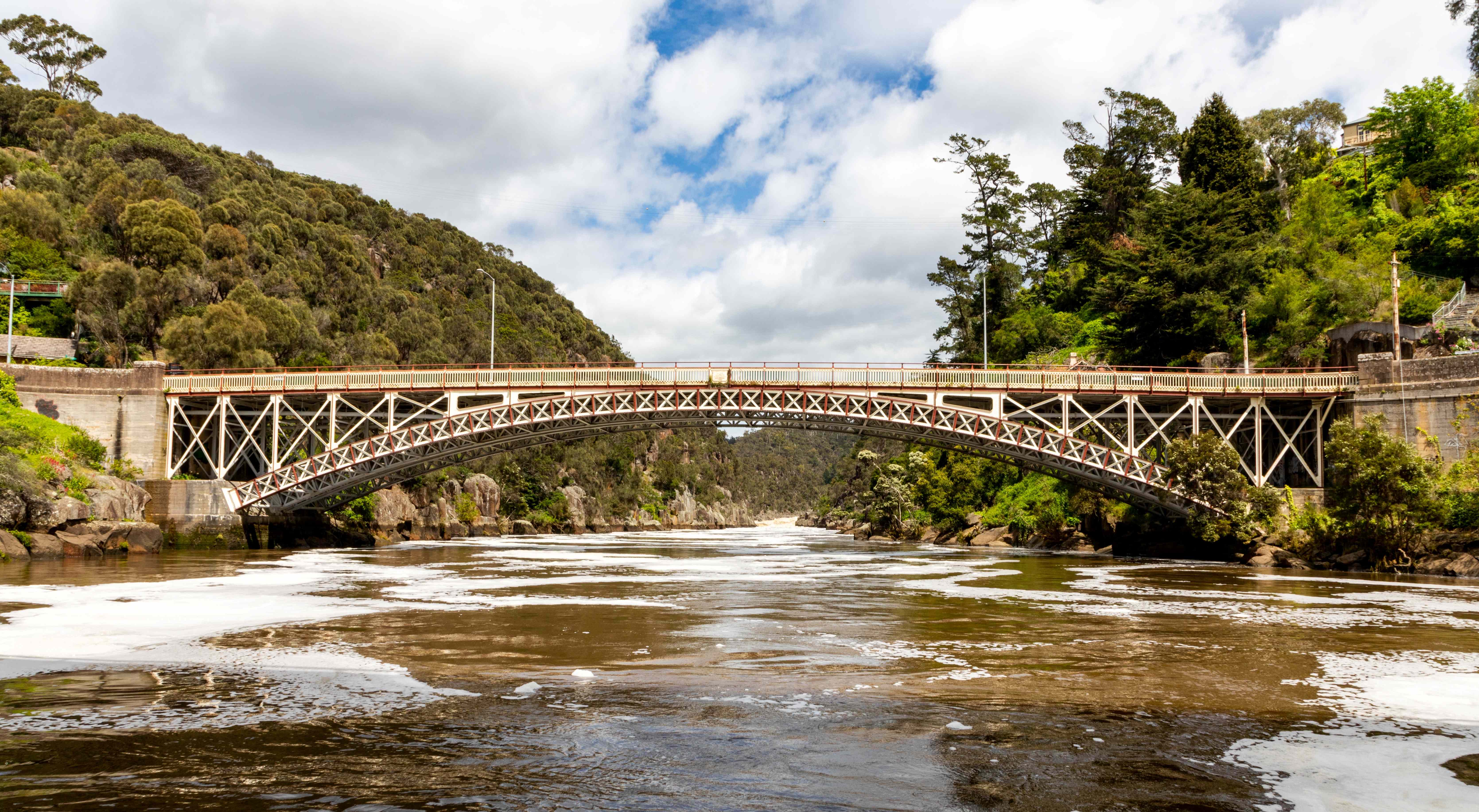 Scenic view of Cataract Gorge.    