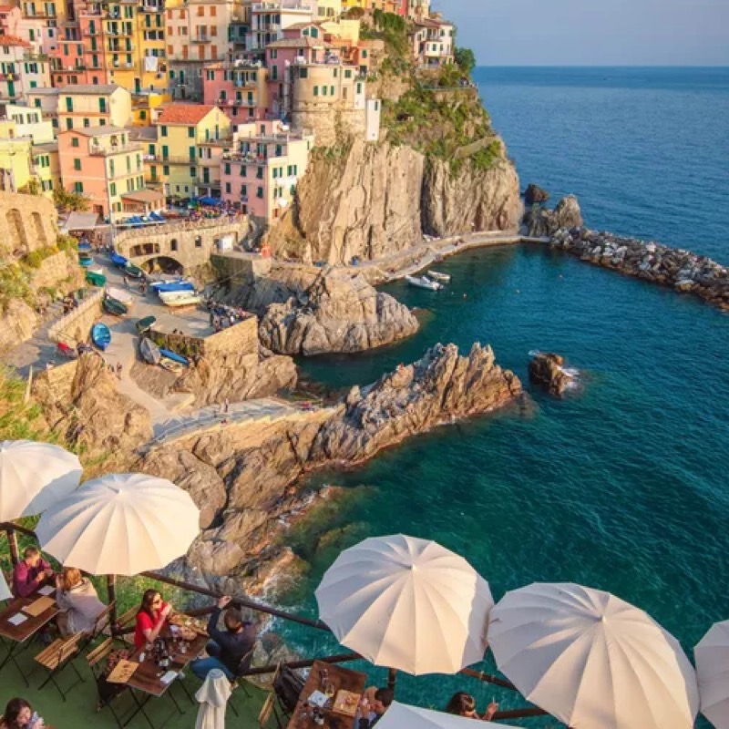  20 Once-in-a-lifetime Restaurants Around the World Known for Their Spectacular Views