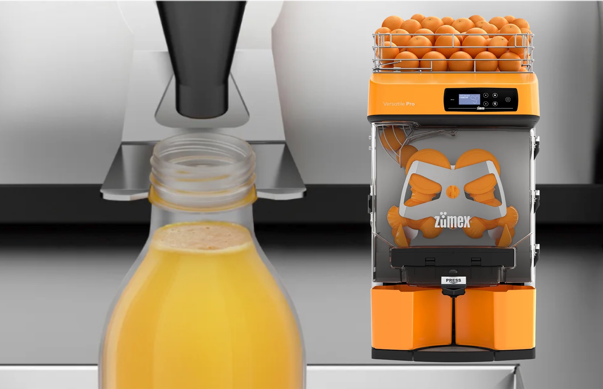A Sip of Sunshine: How Freshly Squeezed Orange Juice Transformed Julia's Cafe