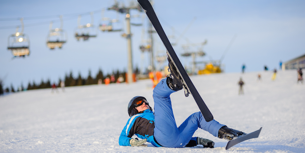 Snowboarding Vs Skiing Injuries Who Gets Hurt More   Snowboarding Skiing Injuries Feat 