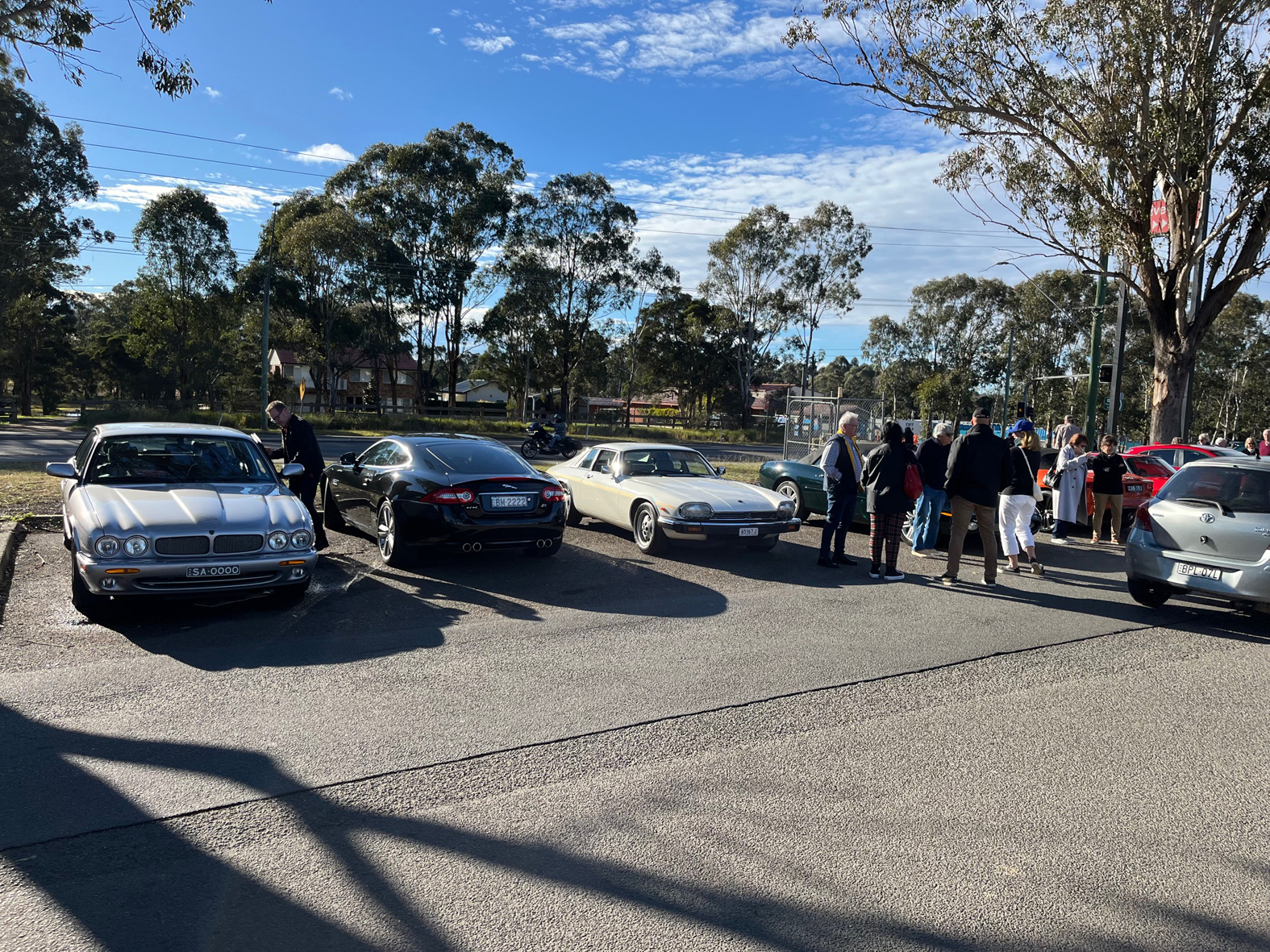 Grand Tourers Run to The Hive for Brunch