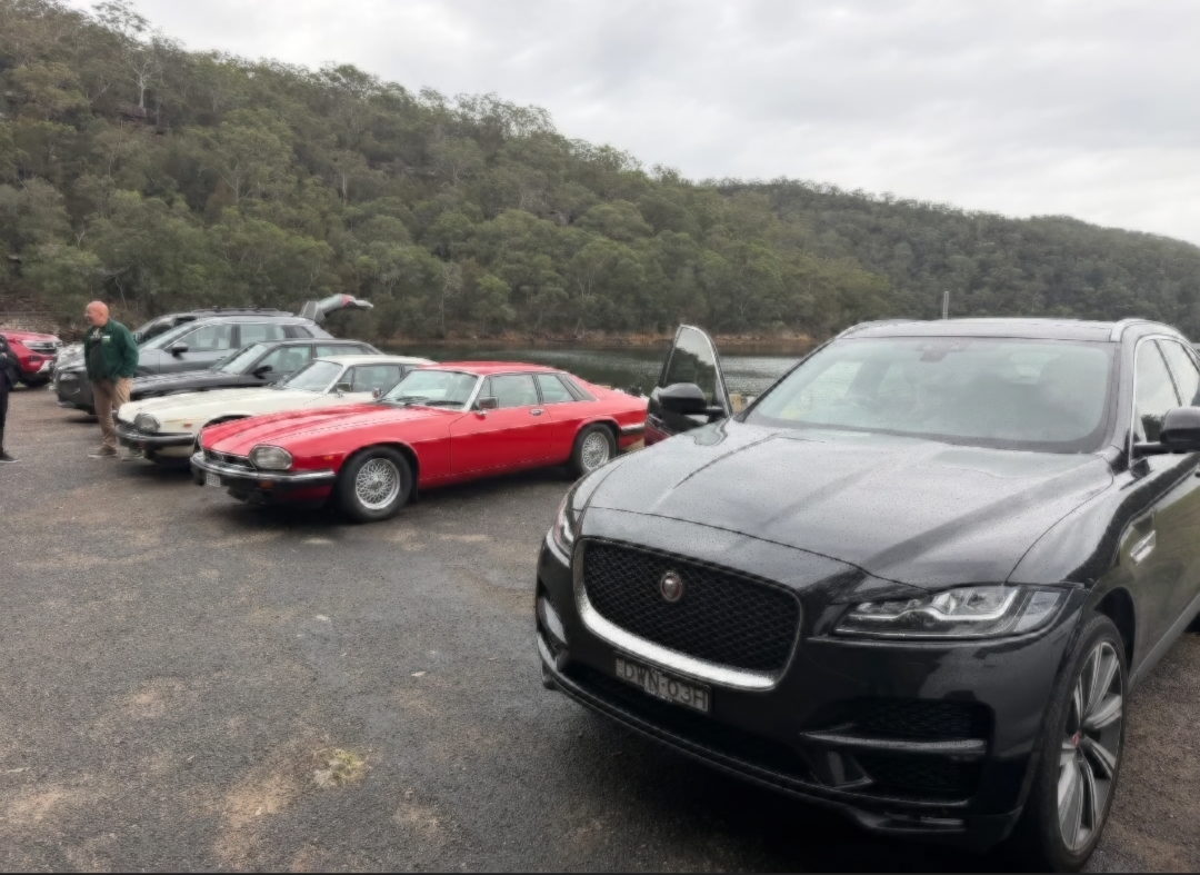 Grand Tourers Run To Passadena Restraunt