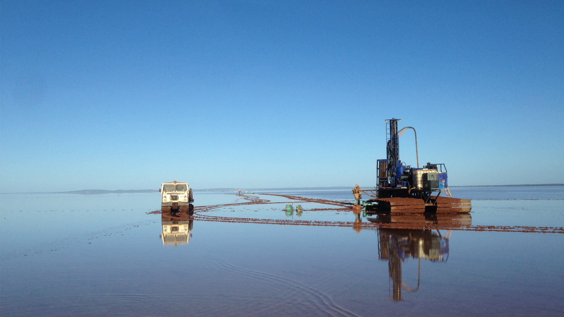 Aircore drilling on Lake Lefroy
