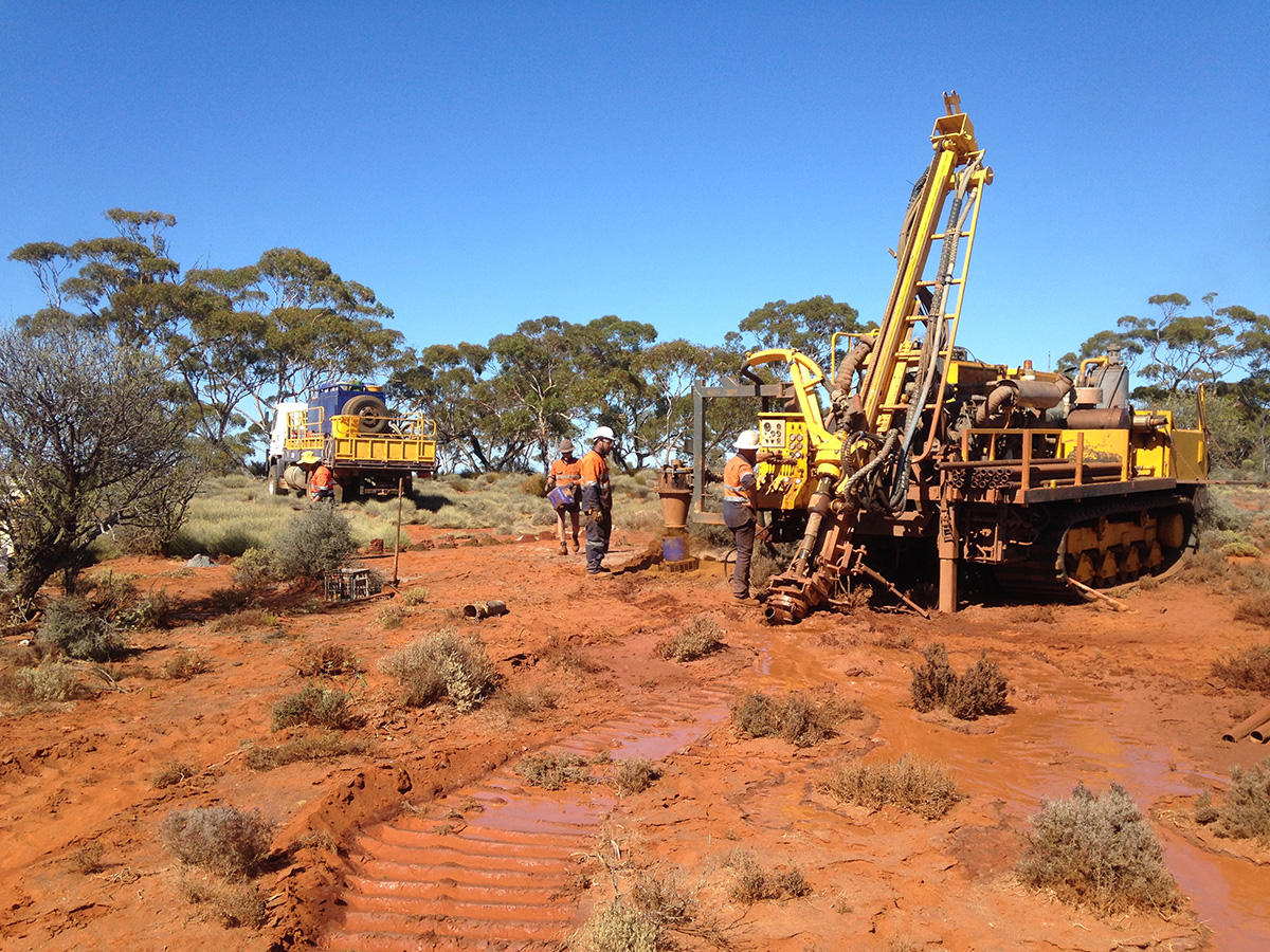 Aircore drilling with the lake rig at the Eastern Lefroy Project