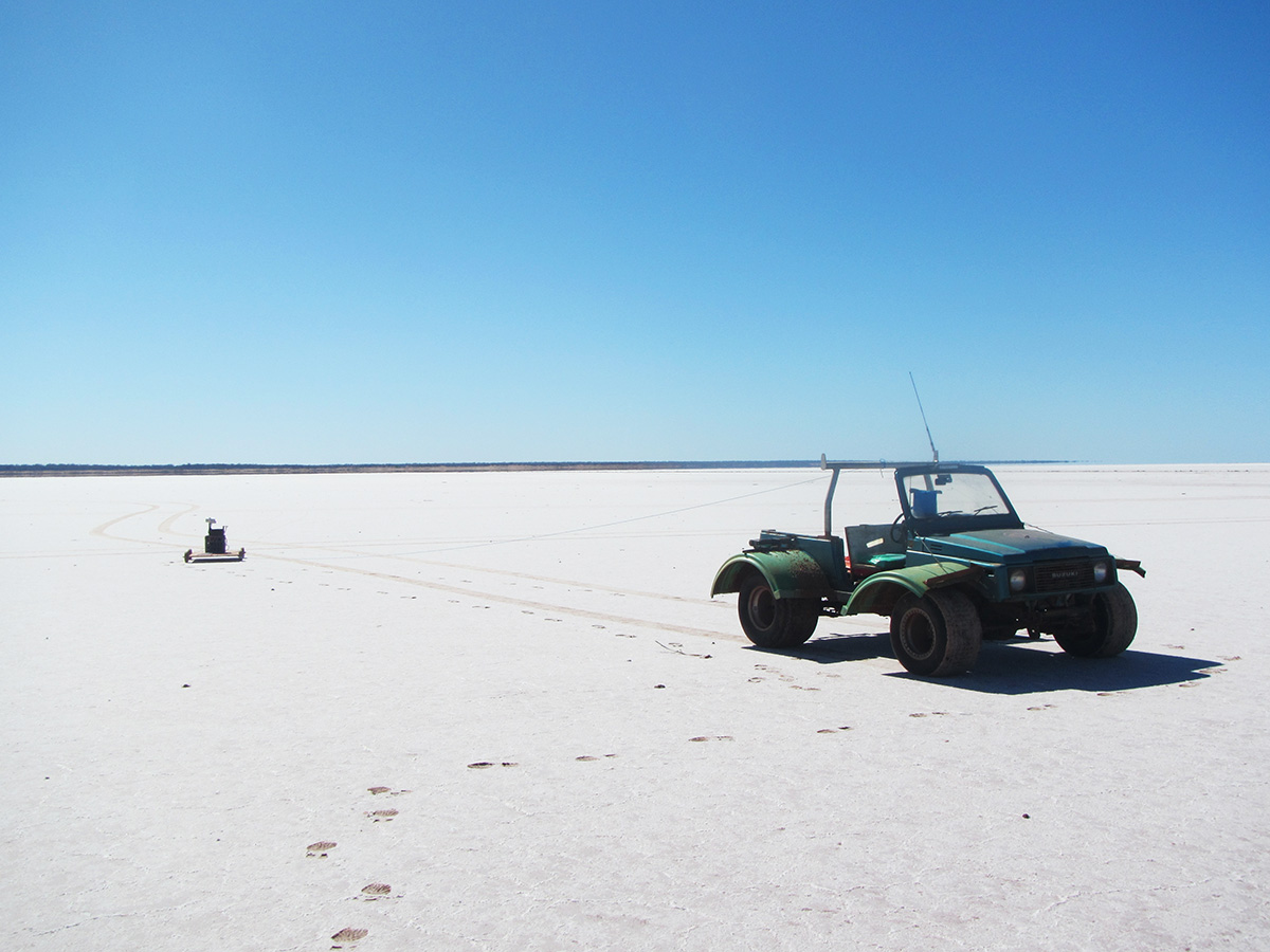 Magnetics survey over Lake Lefroy