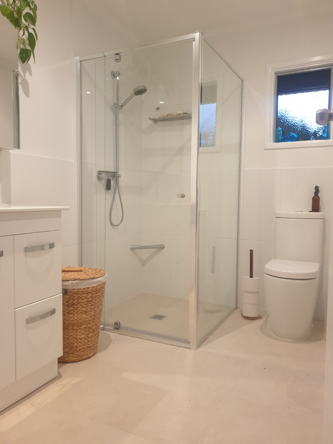 Leaking Shower Base & Wet Concrete Slab – Full Bathroom Renovation Project