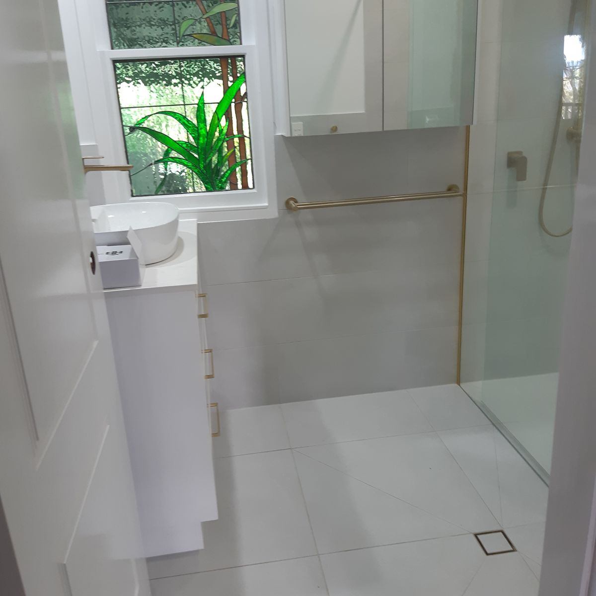 bathroom renovations brisbane