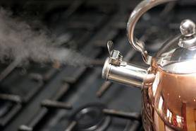 Kettle on cooktop
