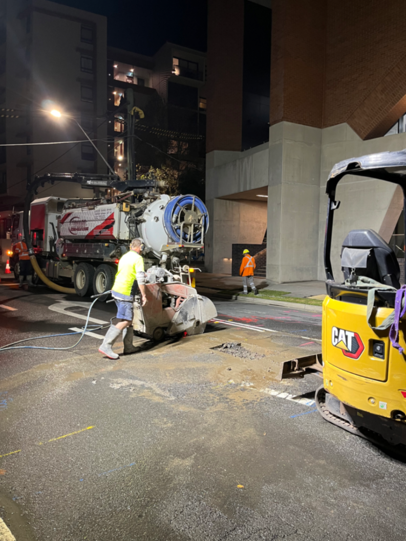 Alexandria Mandible st - fire hydrant supply repair