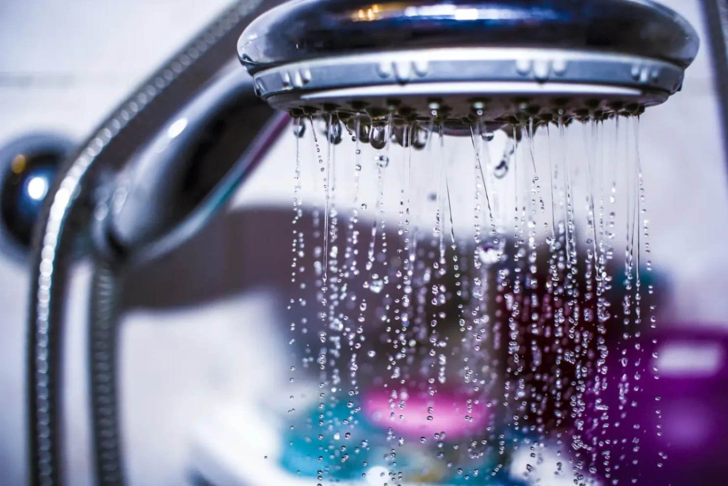 shower head with running water