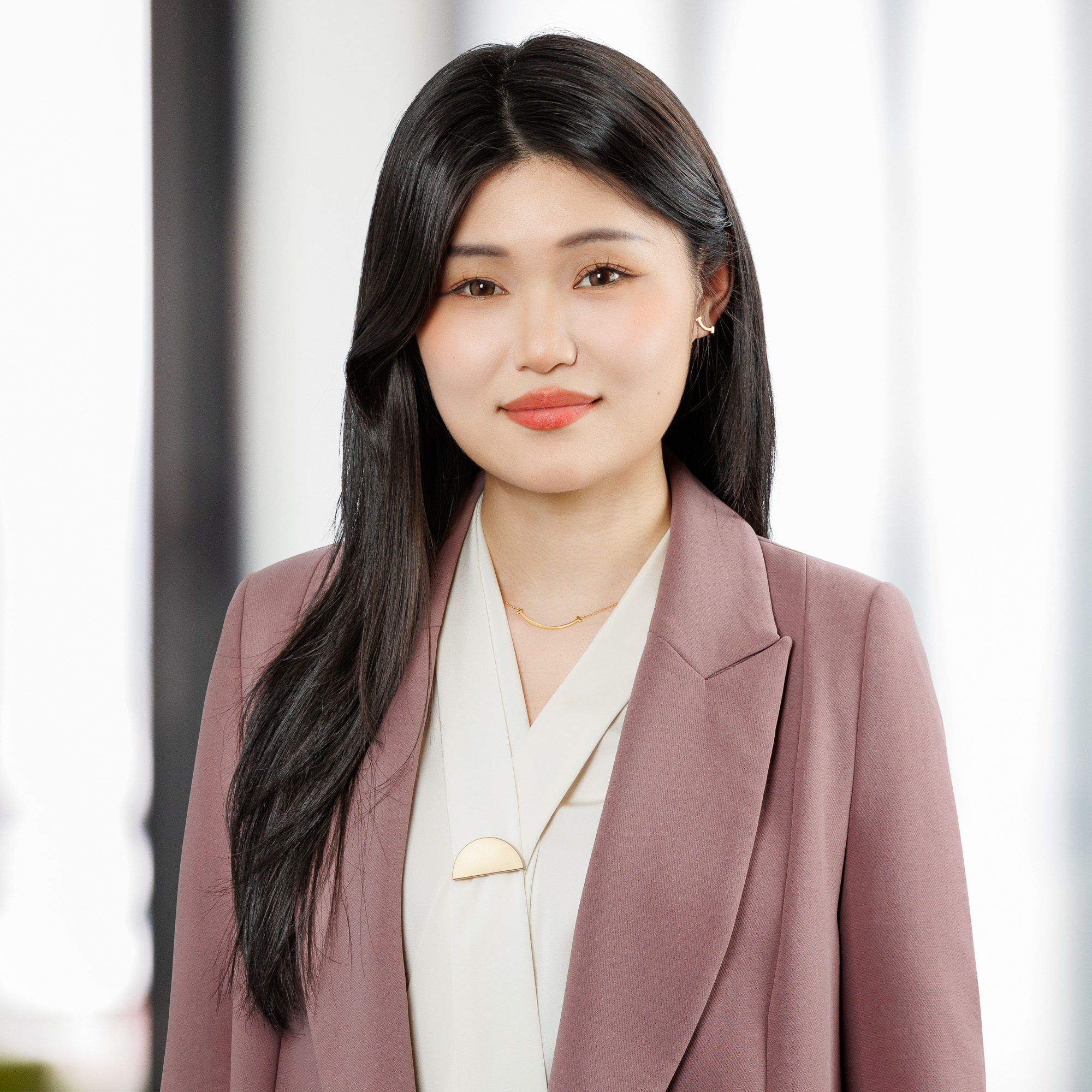 Iris Pan - Lawyer