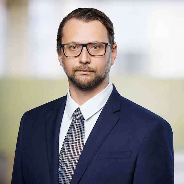 Oren Polichtuk - Senior Associate
