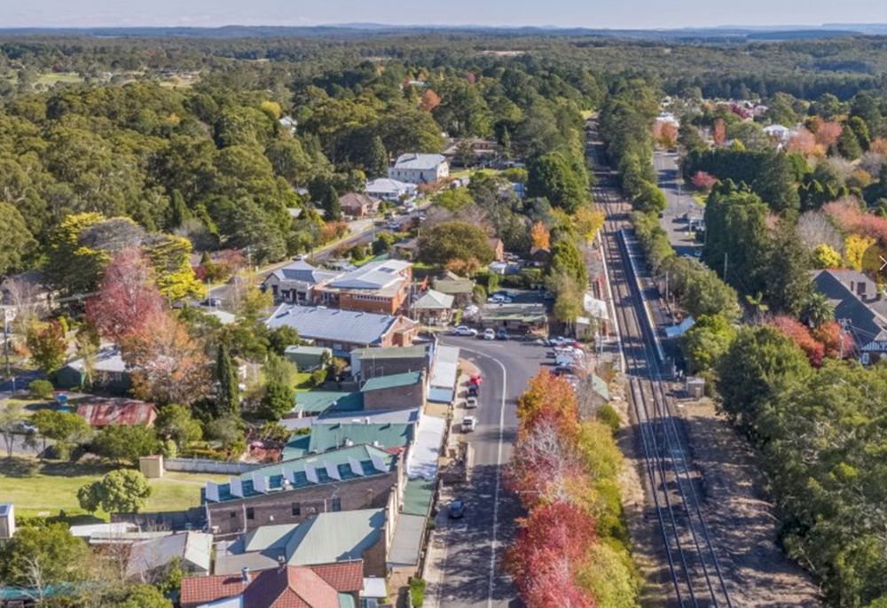Renovating in Bundanoon? How Hepworth Self Storage Keeps Your Furniture Safe