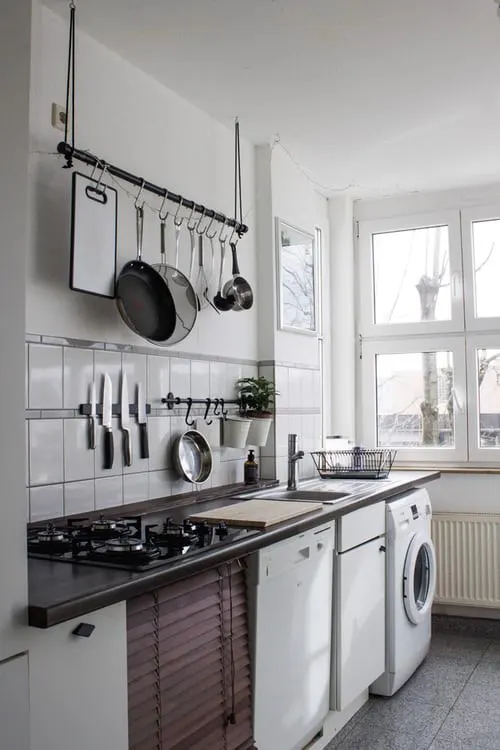 CLEAN & CLEVER STORAGE