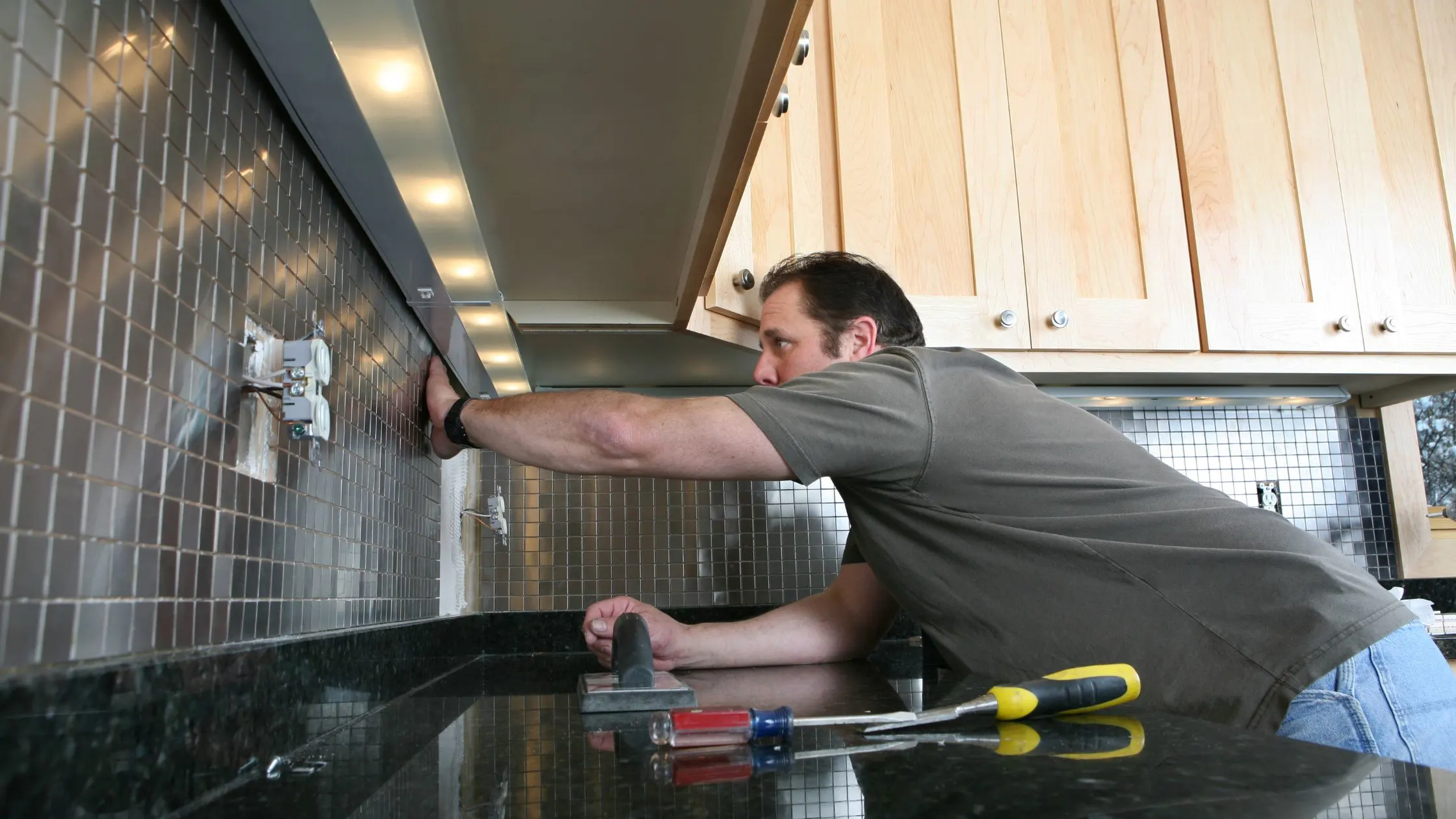 What Makes a Good Kitchen Splashback? Function, Style & Practicality