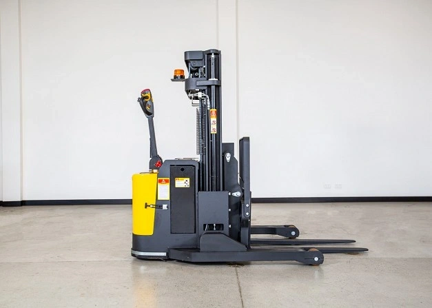 Liftsmart WRT15 Reach Stacker thumbnail 5
