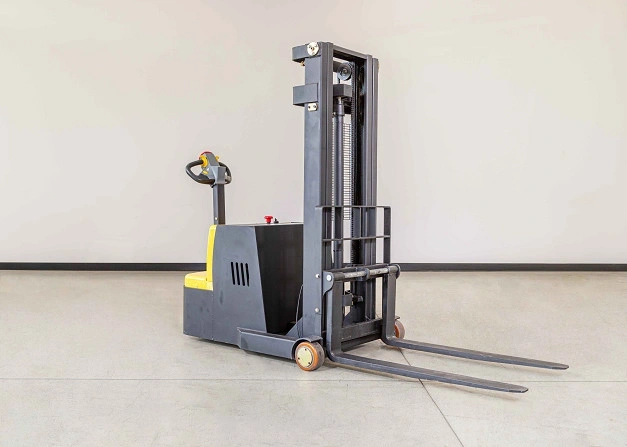 Liftsmart CB08-i Counterbalance Stacker thumbnail 6